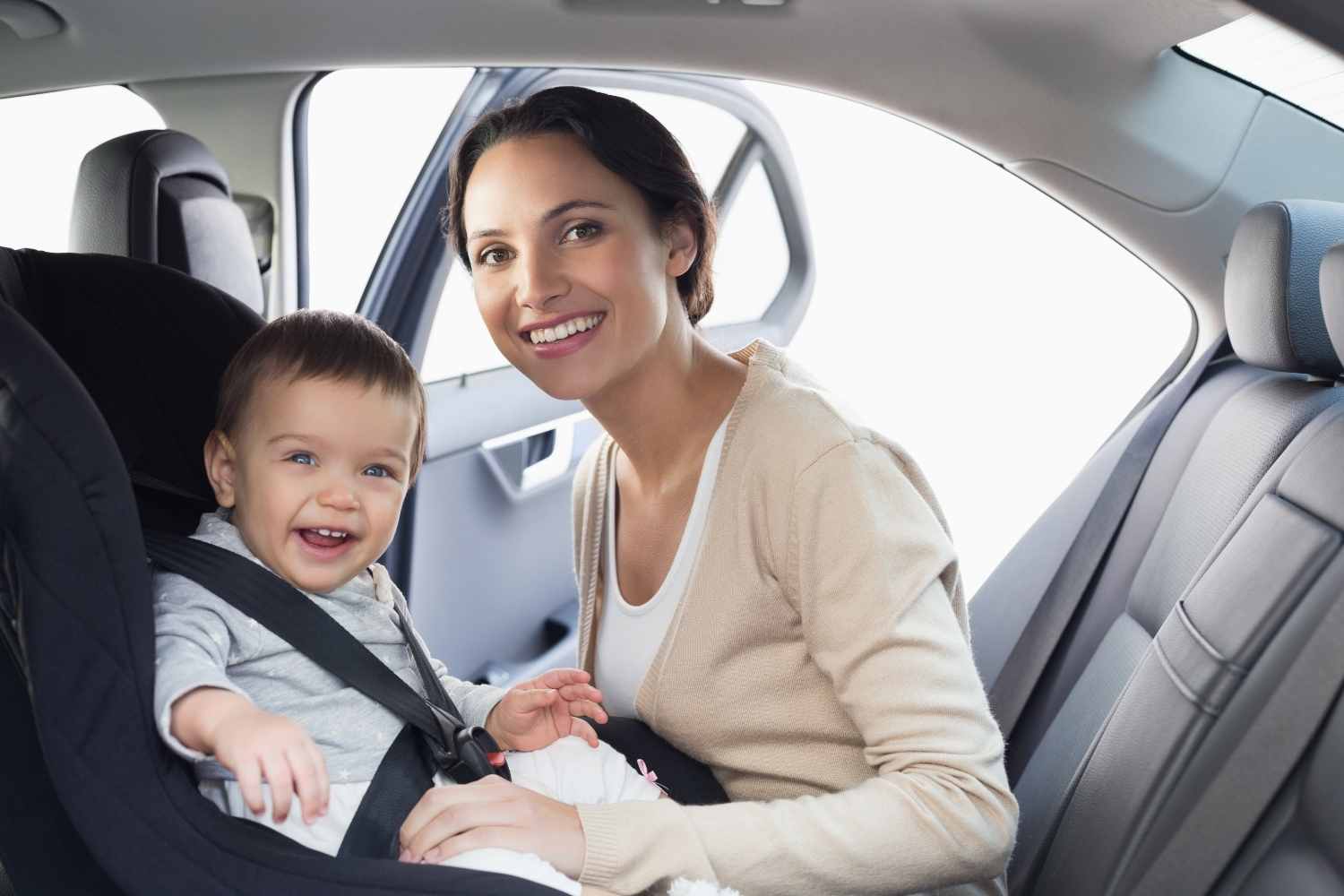 7 Best Affordable Convertible Car Seat Clapping Baby